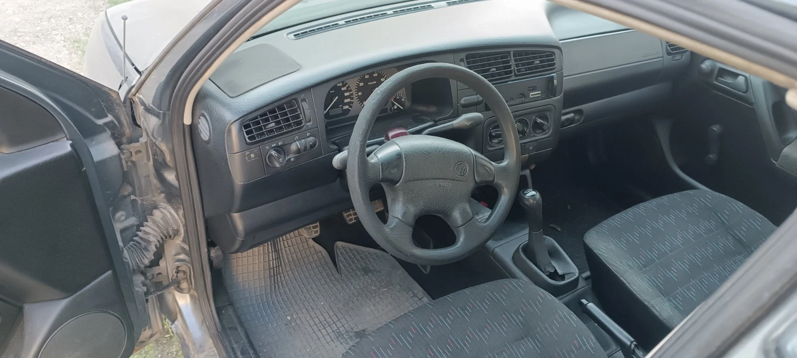VW Golf 3, снимка 7 - Автомобили и джипове - 56741362