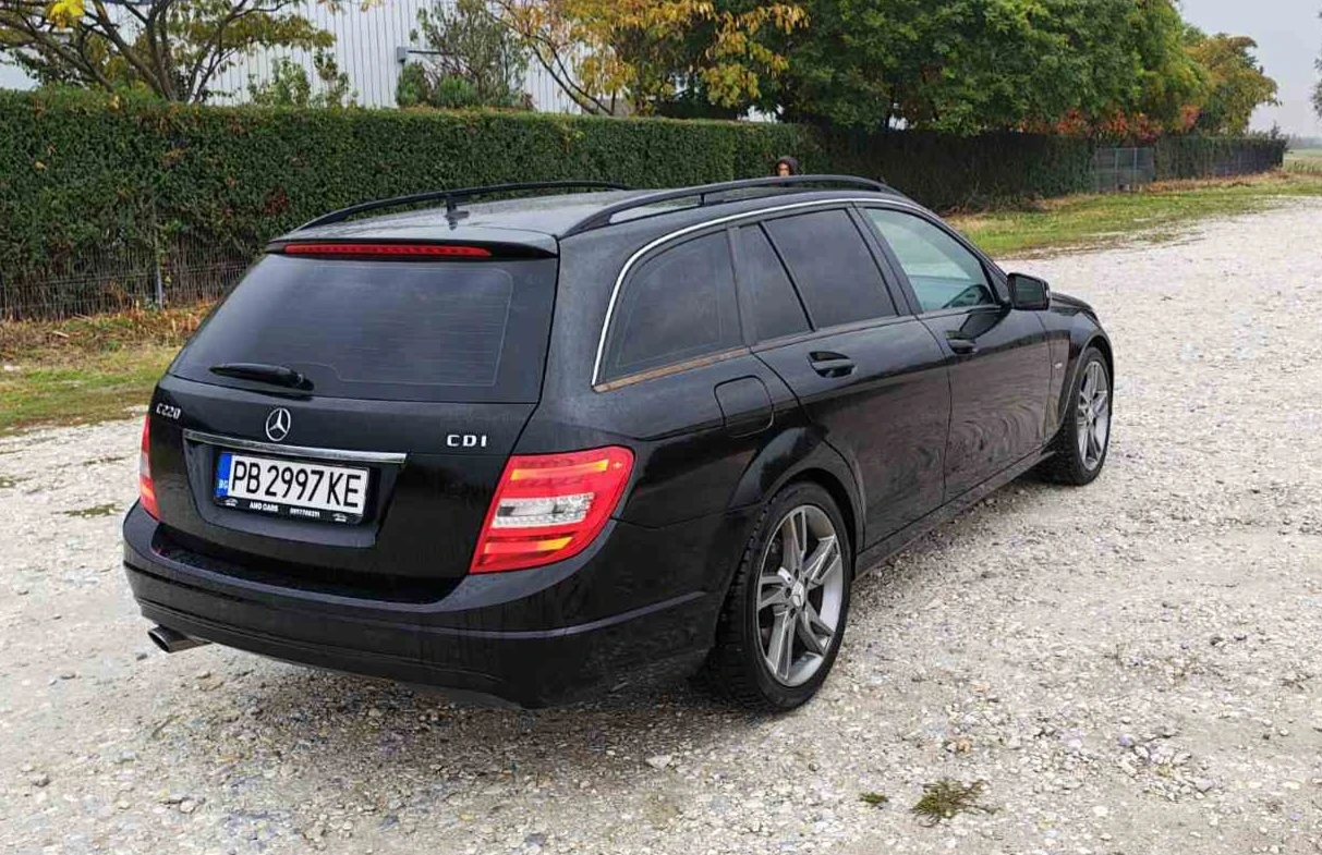 Mercedes-Benz C 220, снимка 4 - Автомобили и джипове - 56747942