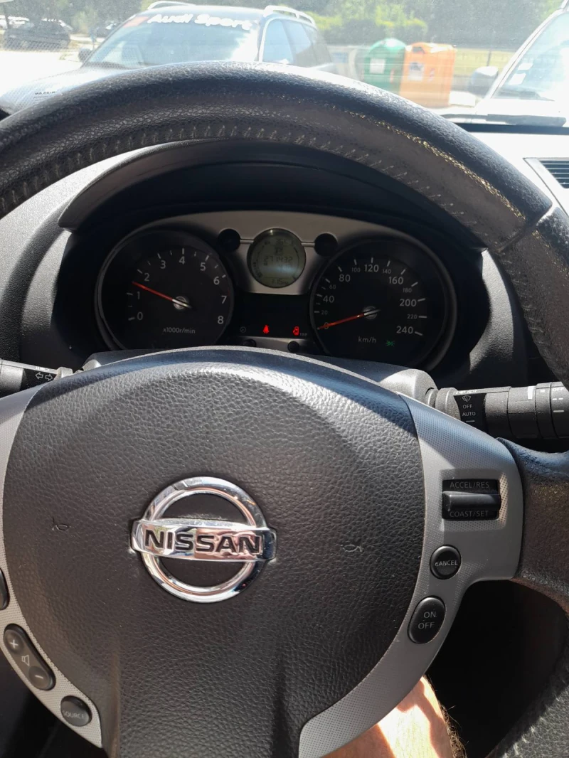 Nissan Qashqai, снимка 1 - Автомобили и джипове - 46845189