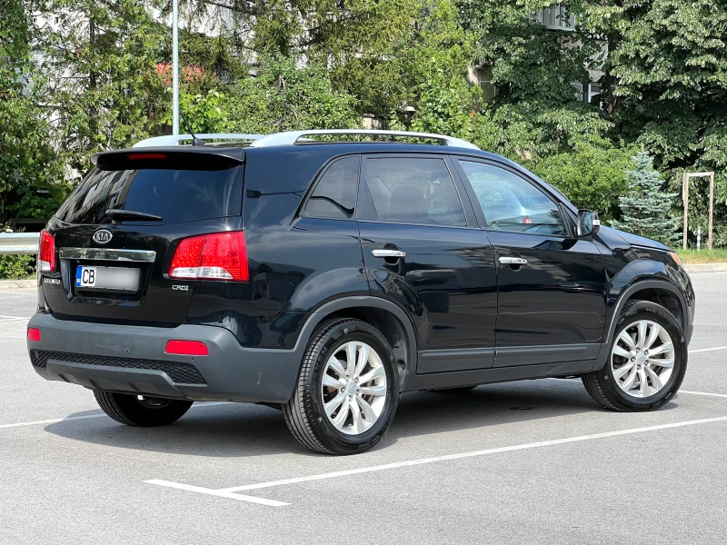 Kia Sorento 2.2CRDi Автоматик, снимка 2 - Автомобили и джипове - 46885989