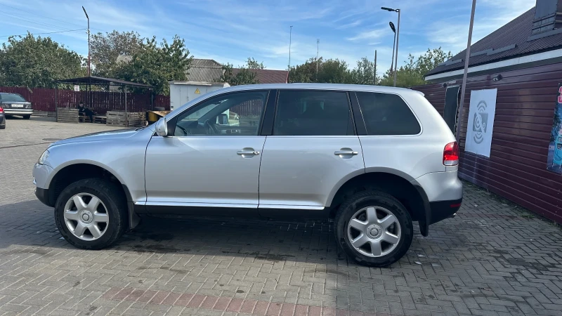 VW Touareg, снимка 5 - Автомобили и джипове - 48682435