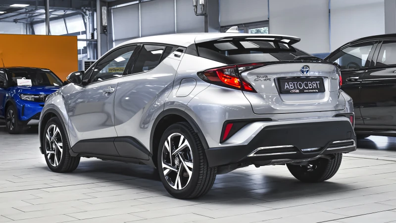 Toyota C-HR 2.0 Hybrid Club Automatic, снимка 7 - Автомобили и джипове - 51264736