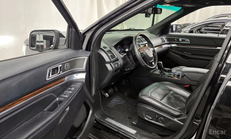 Ford Explorer, снимка 10 - Автомобили и джипове - 52752031