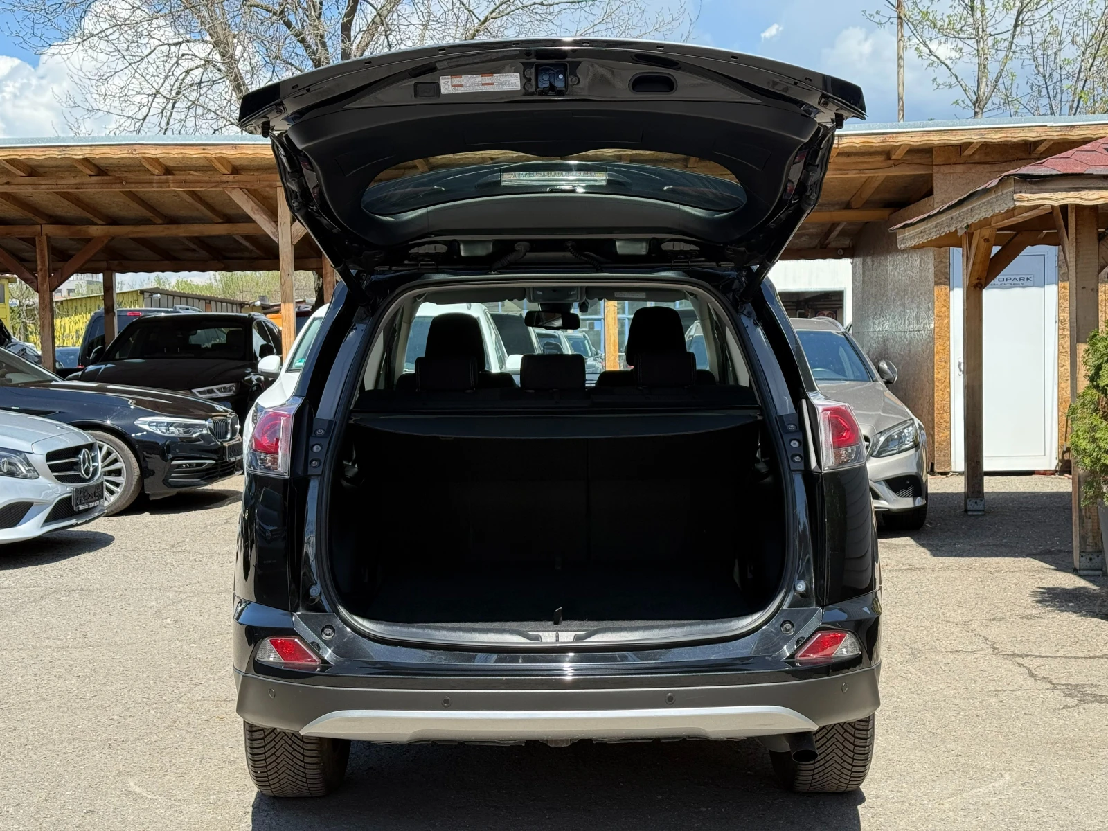 Toyota Rav4 2.0i* 4x4* СЕРВИЗНА КНИЖКА С ПЪЛНА ИСТОРИЯ - изображение 6