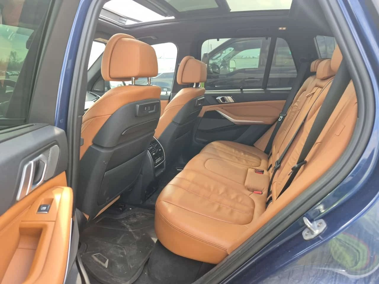 BMW X5 xDrive40i * M-Sport * Laser * Без инциденти * , снимка 9 - Автомобили и джипове - 54425380