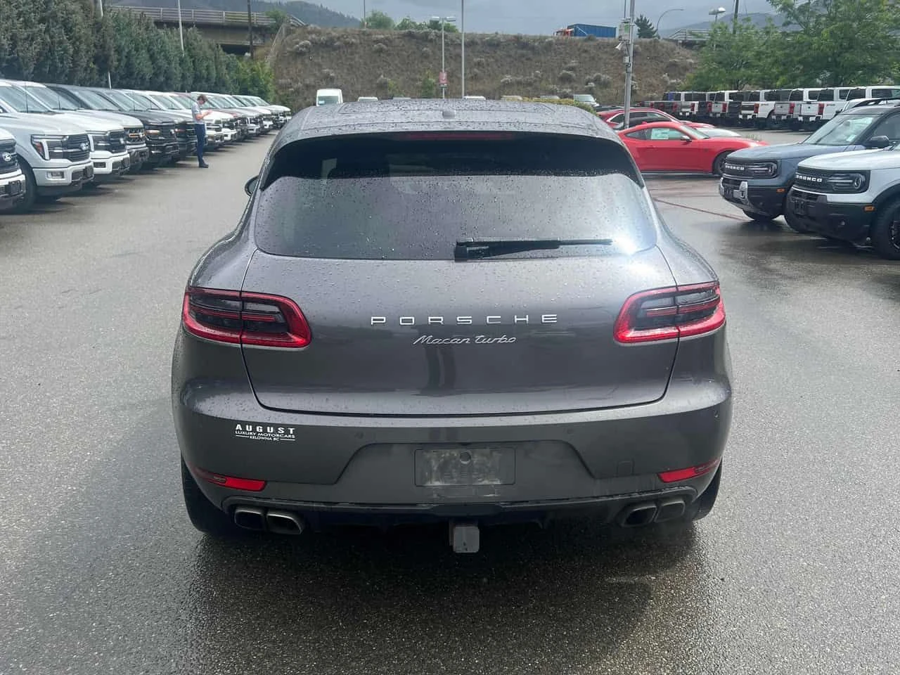 Porsche Macan * Turbo * АВТОКРЕДИТ БЕЗ ПЪРВОНАЧАЛНА ВНОСКА* , снимка 4 - Автомобили и джипове - 54842309