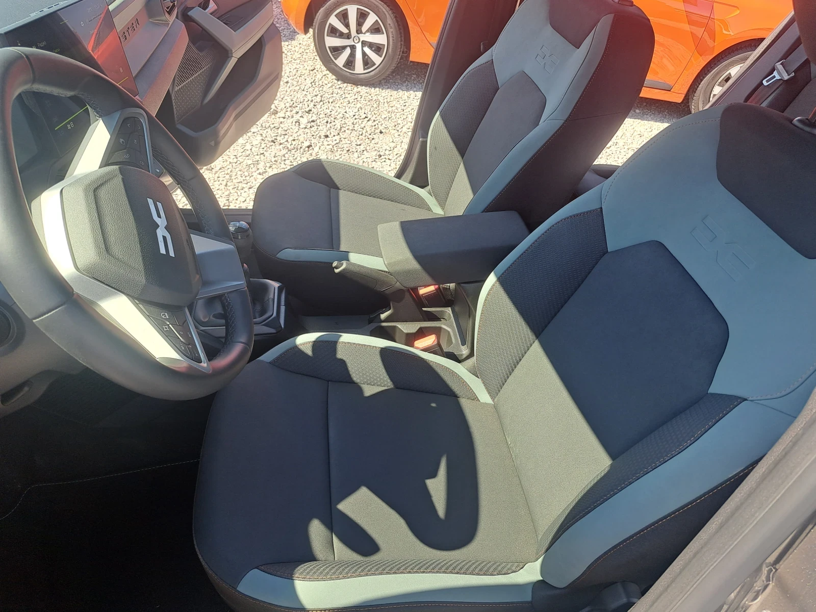Dacia Duster 1.0 100ks ecoG full gpl, снимка 9 - Автомобили и джипове - 55627276