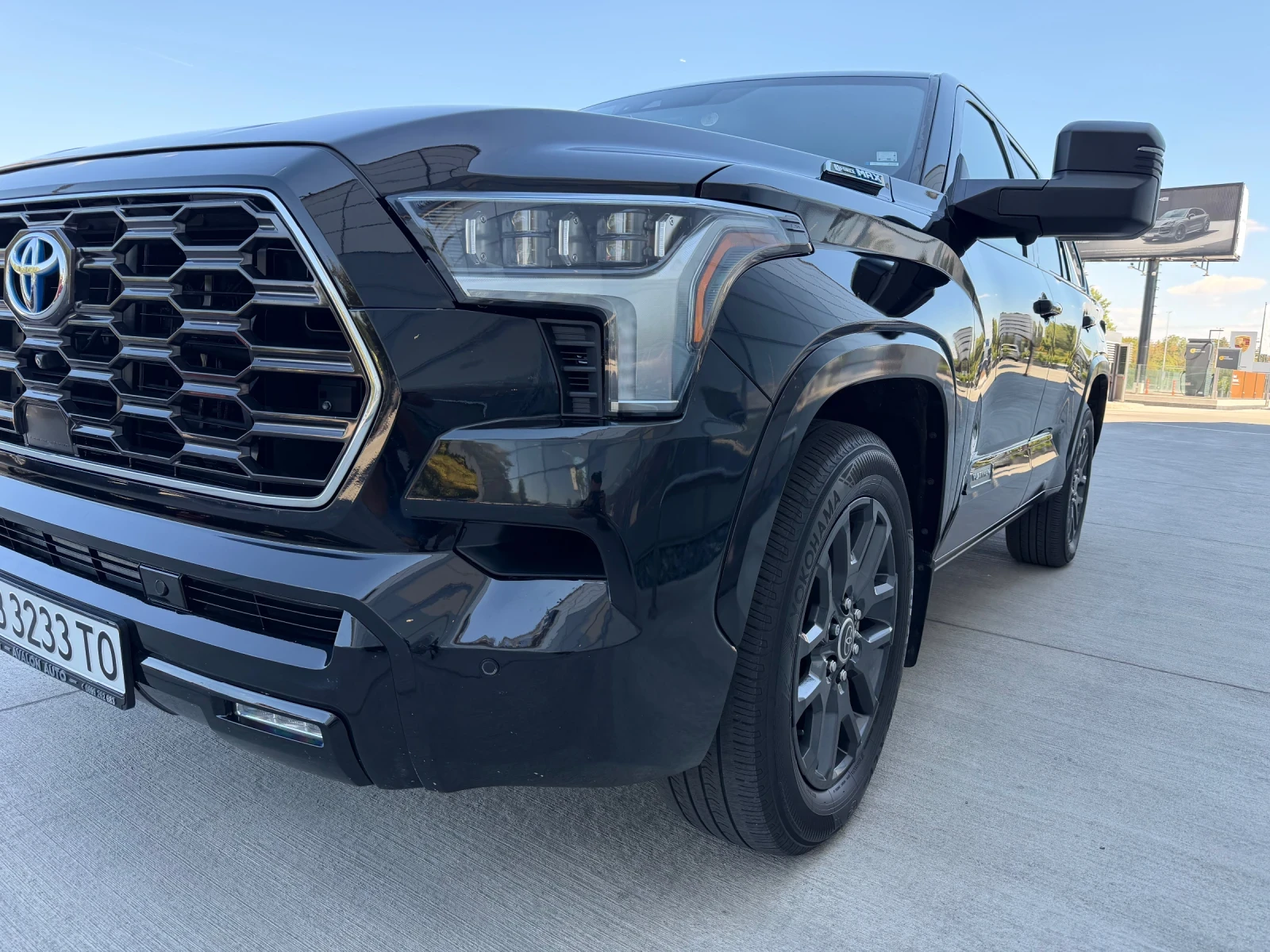 Toyota Sequoia Platinum 3.5 i-ForceMAX AWD Hybrid 360 Pano , снимка 7 - Автомобили и джипове - 56104452