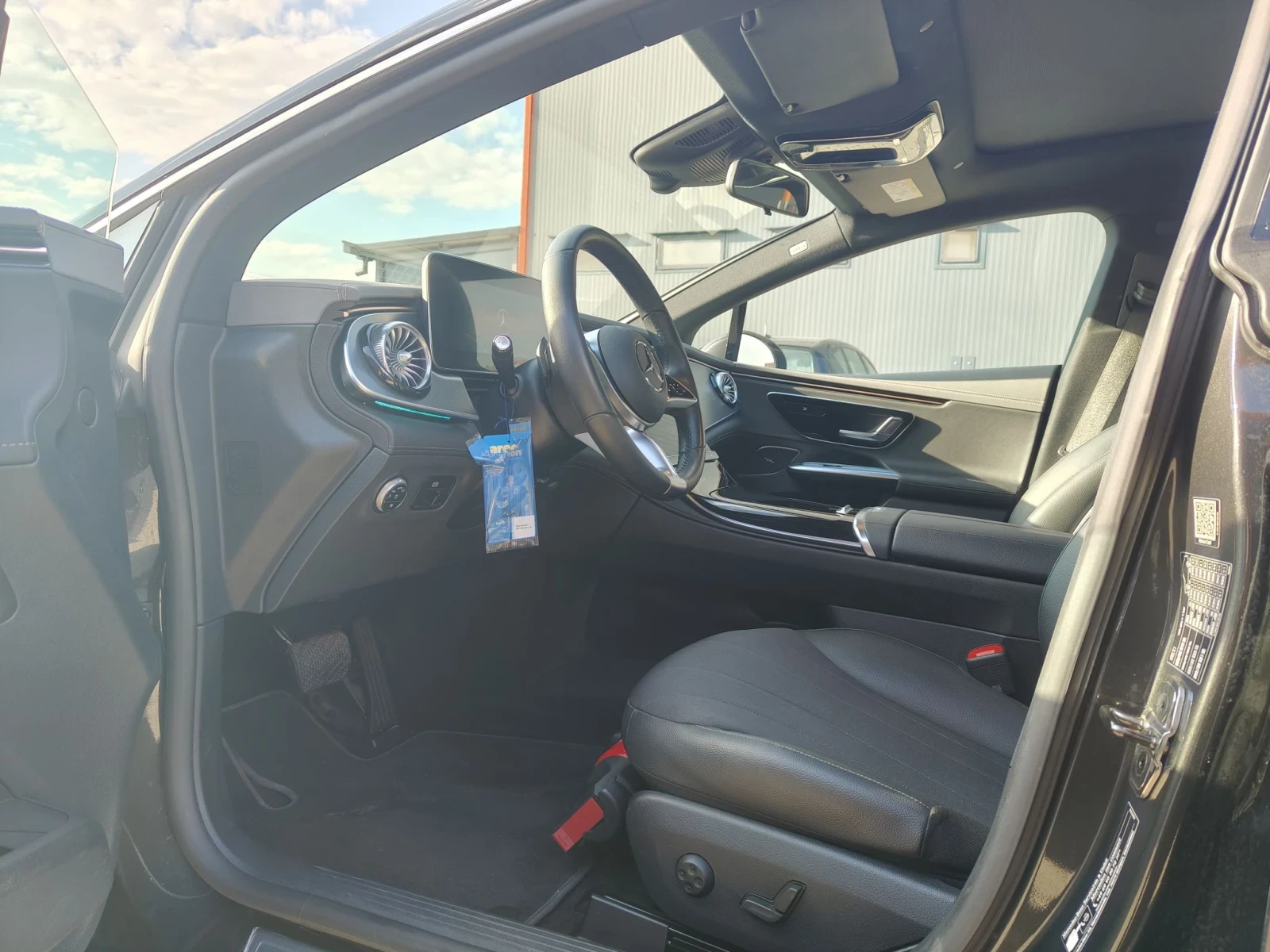 Mercedes-Benz EQE 300, снимка 10 - Автомобили и джипове - 56622311
