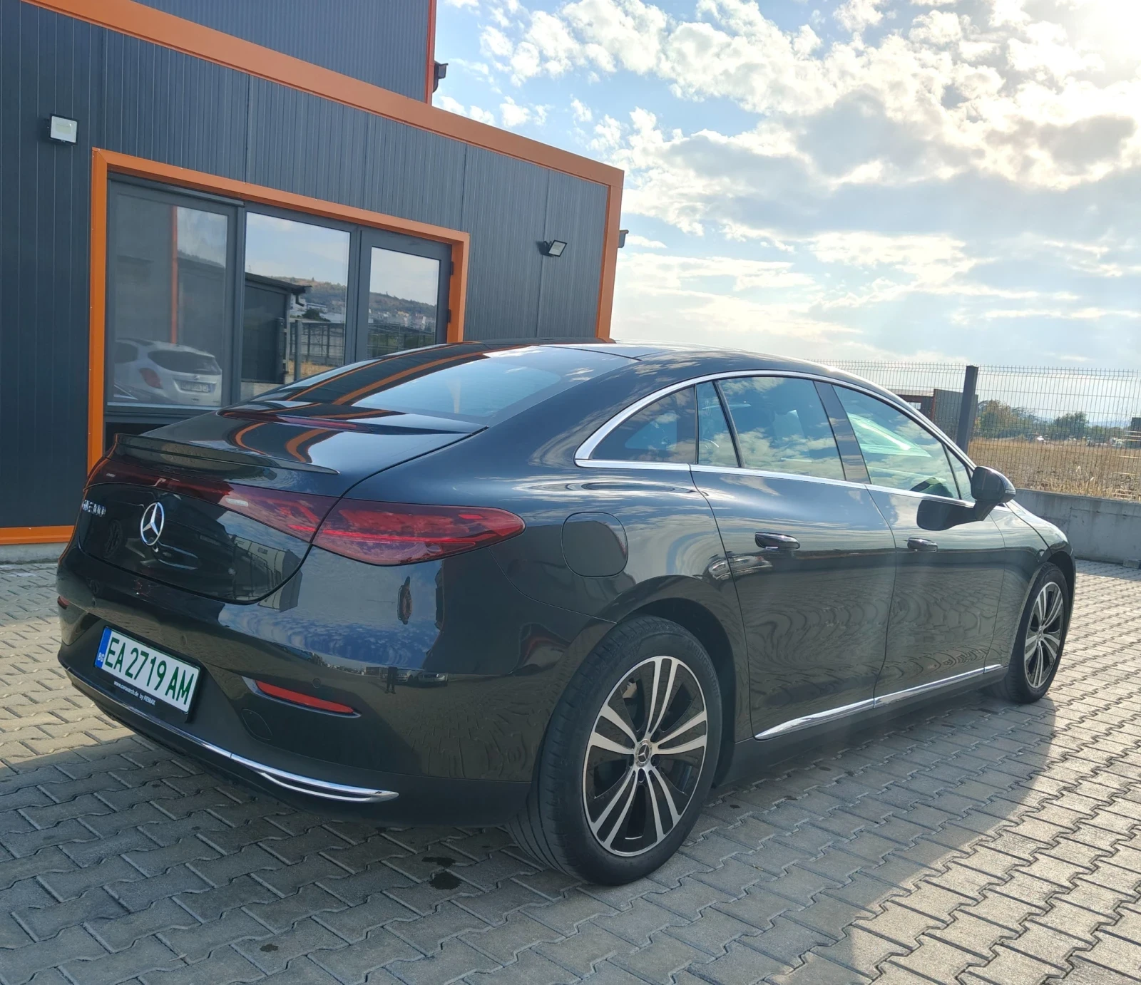 Mercedes-Benz EQE 300, снимка 5 - Автомобили и джипове - 56622311