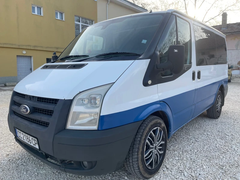 Ford Tourneo 2.2 , снимка 2 - Бусове и автобуси - 49461062