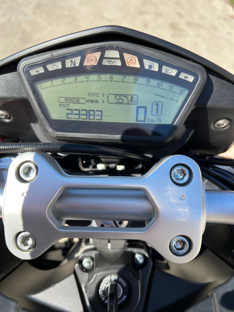 Ducati Hypermotard  939, снимка 5 - Мотоциклети и мототехника - 46261341