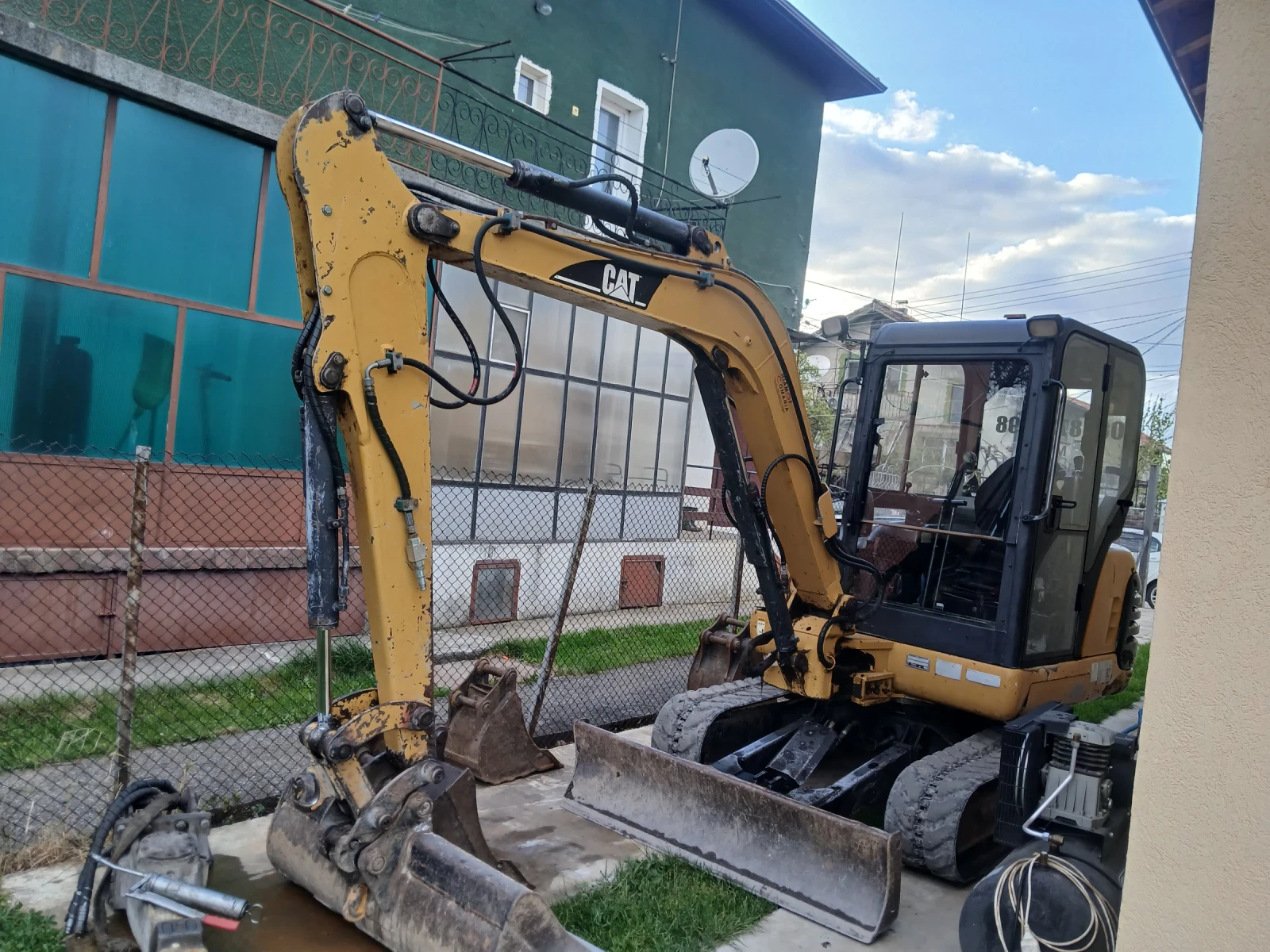 Багер Cat 303.5 