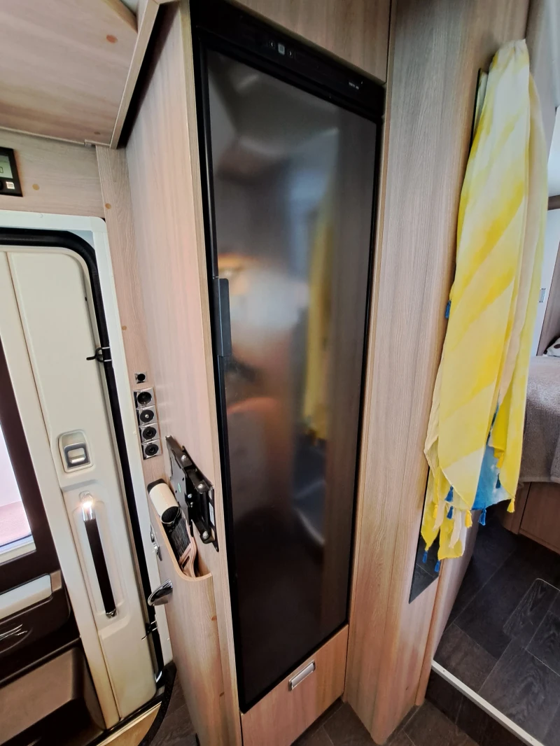 Кемпер Laika Kosmo, снимка 12 - Каравани и кемпери - 52281309