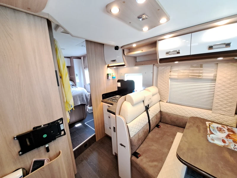 Кемпер Laika Kosmo, снимка 14 - Каравани и кемпери - 52281309