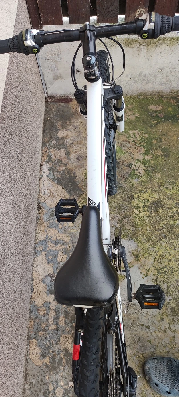    Scott 24  21   | Mobile.bg   7