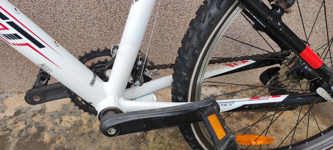    Scott 24  21   | Mobile.bg   5