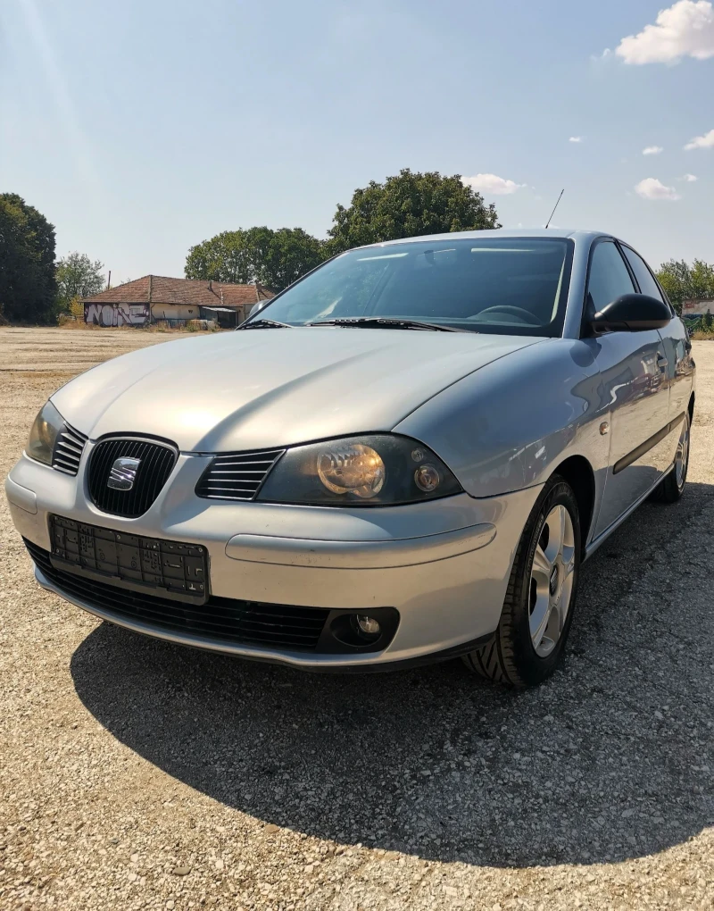 Seat Ibiza 1.4 бензин ТОП Уникат, снимка 4 - Автомобили и джипове - 47286096