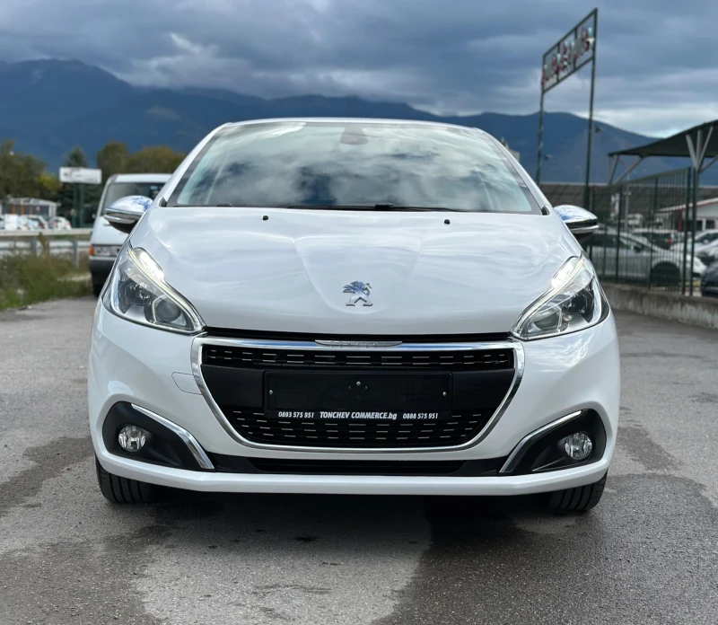 Peugeot 208 SIGNATURE-110.000km-NAVI+ CAR PLAY-TV-DVD-NEW, снимка 2 - Автомобили и джипове - 47524104