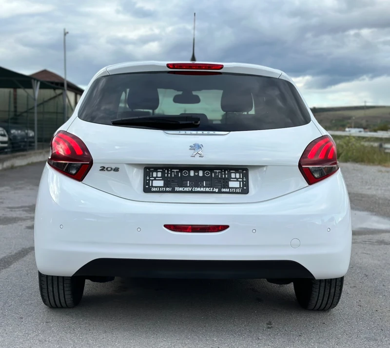 Peugeot 208 SIGNATURE-110.000km-NAVI+ CAR PLAY-TV-DVD-NEW, снимка 5 - Автомобили и джипове - 47524104