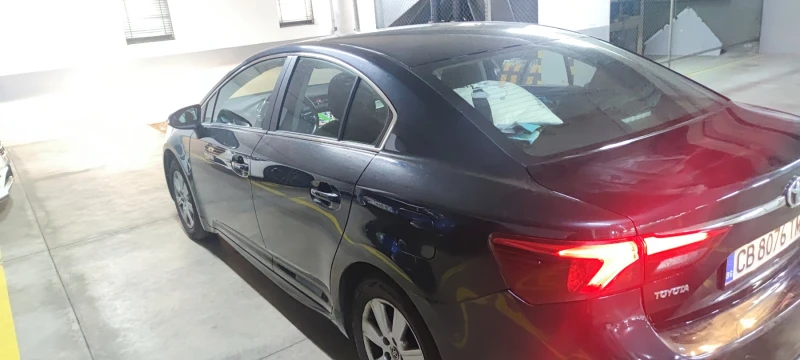 Toyota Avensis, снимка 8 - Автомобили и джипове - 48563492