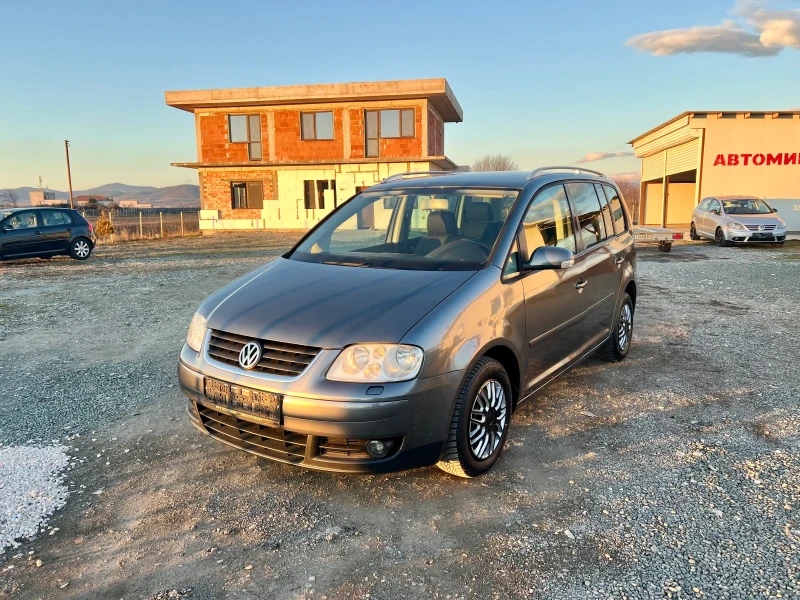 VW Touran 1.9TDI 101kc Пълна сервизна история, снимка 1 - Автомобили и джипове - 48825668