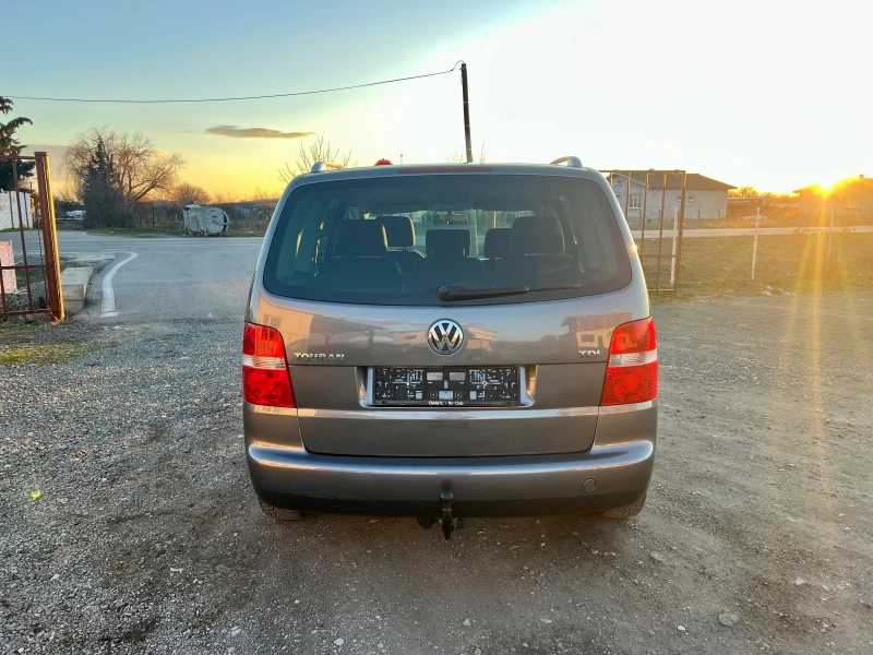 VW Touran 1.9TDI 101kc Пълна сервизна история, снимка 8 - Автомобили и джипове - 48825668