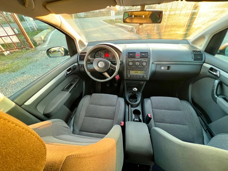 VW Touran 1.9TDI 101kc Пълна сервизна история, снимка 9 - Автомобили и джипове - 48825668