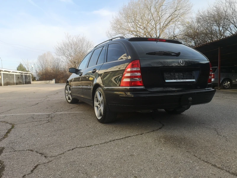 Mercedes-Benz C 320, снимка 9 - Автомобили и джипове - 49116128