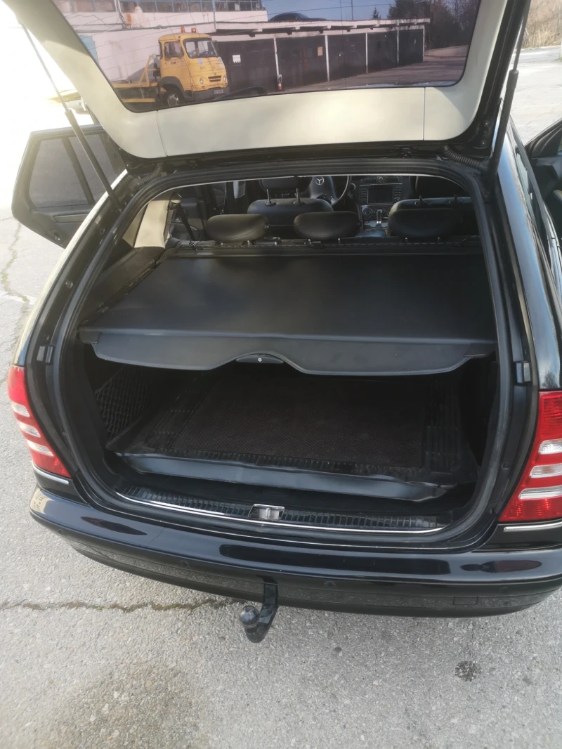 Mercedes-Benz C 320, снимка 17 - Автомобили и джипове - 49116128