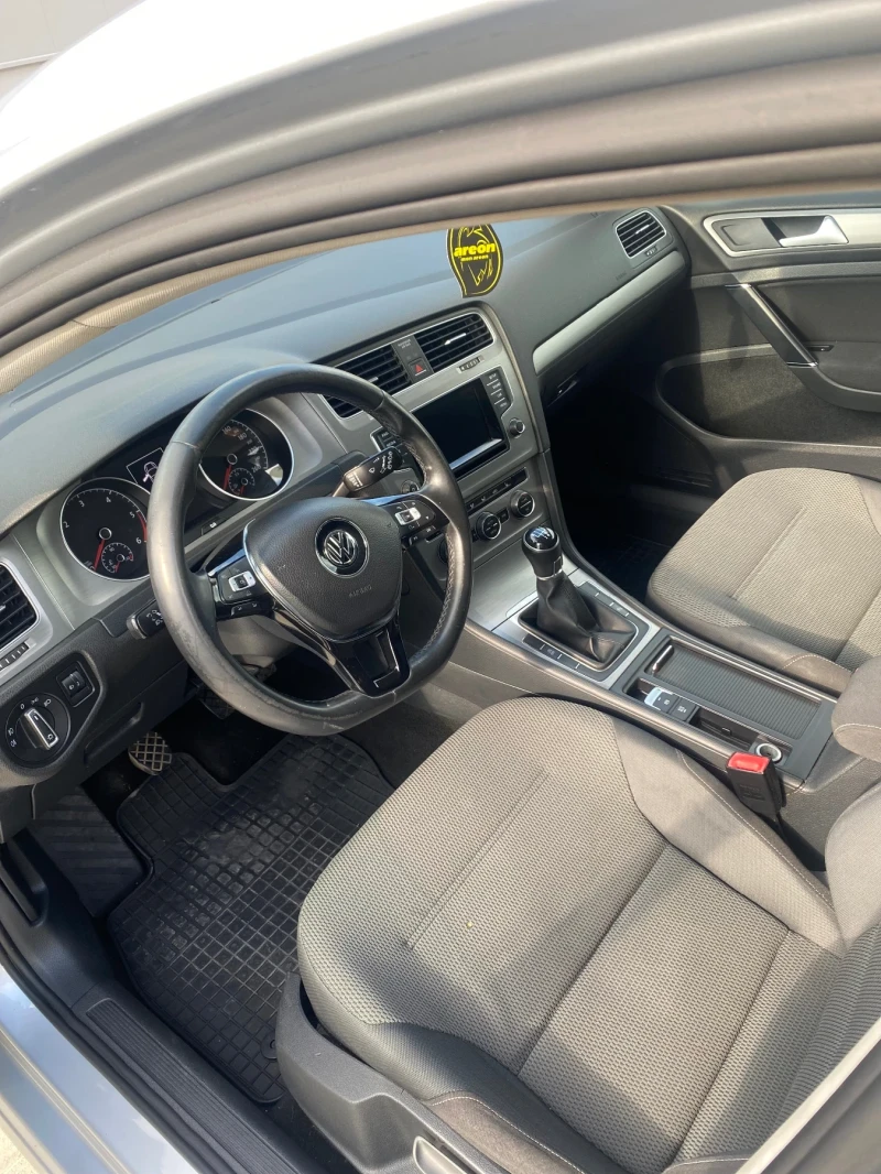VW Golf 1.6 TDI, снимка 16 - Автомобили и джипове - 50494601