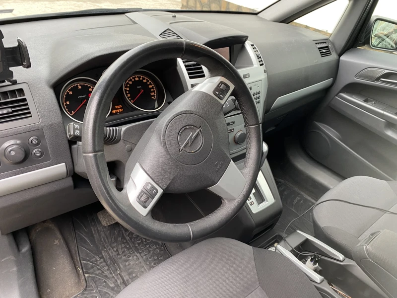 Opel Zafira 1.9 CDTI Един Собственик 6+ 1, снимка 5 - Автомобили и джипове - 51702142