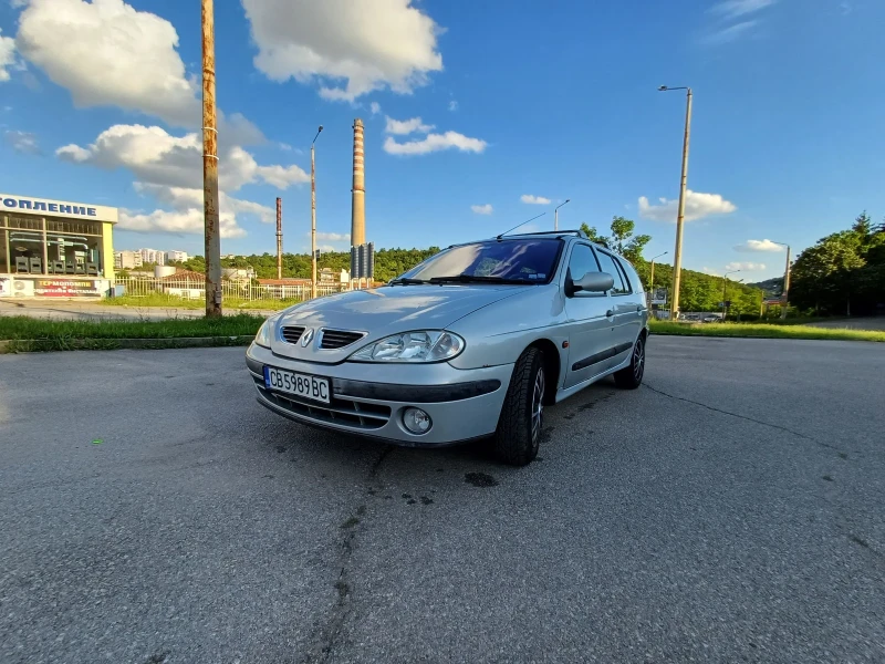 Renault Megane 1.6i 16v, снимка 3 - Автомобили и джипове - 52180734
