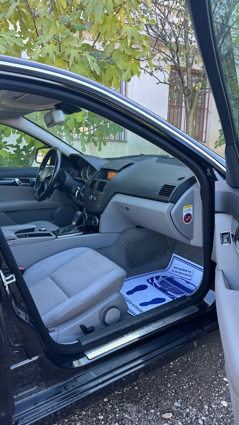 Mercedes-Benz C 220 Двойна панорама * ЛИЗИНГ* , снимка 9 - Автомобили и джипове - 52257170