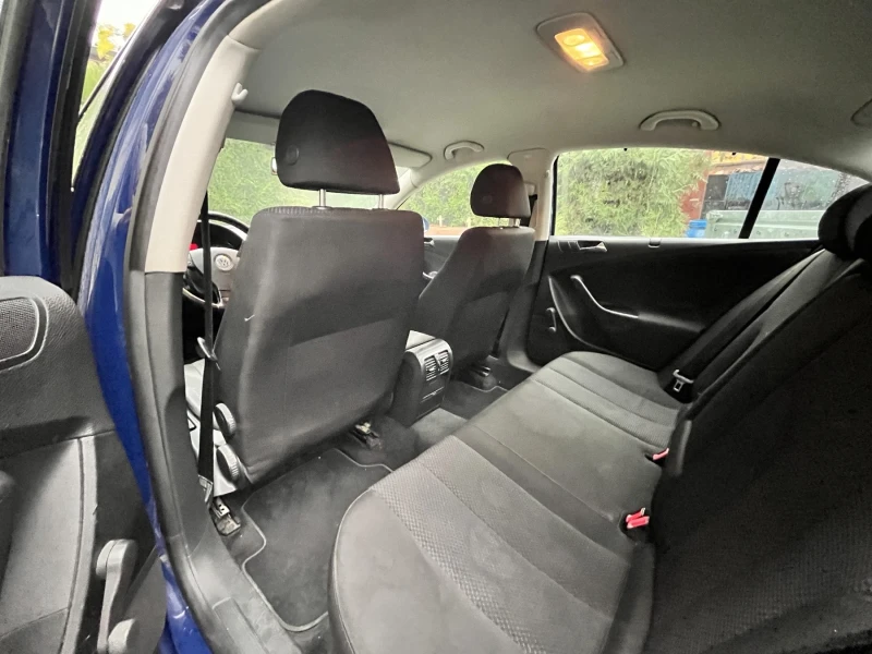 VW Passat 6, снимка 8 - Автомобили и джипове - 52421761