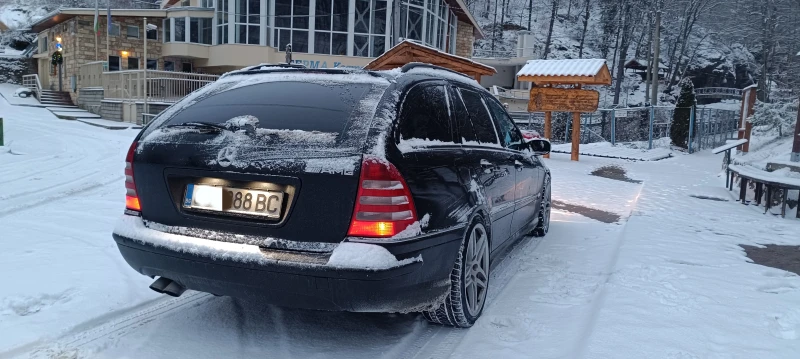 Mercedes-Benz C 320 CDI/7G/V6 AMG Pack, снимка 6 - Автомобили и джипове - 53206365