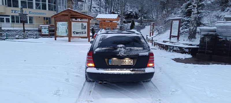 Mercedes-Benz C 320 CDI/7G/V6 AMG Pack, снимка 7 - Автомобили и джипове - 53206365