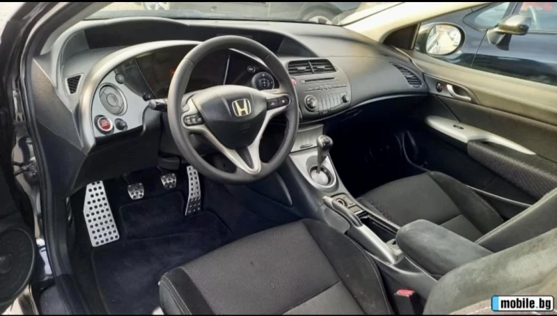 Honda Civic 1.8i v-tec, снимка 7 - Автомобили и джипове - 53329408