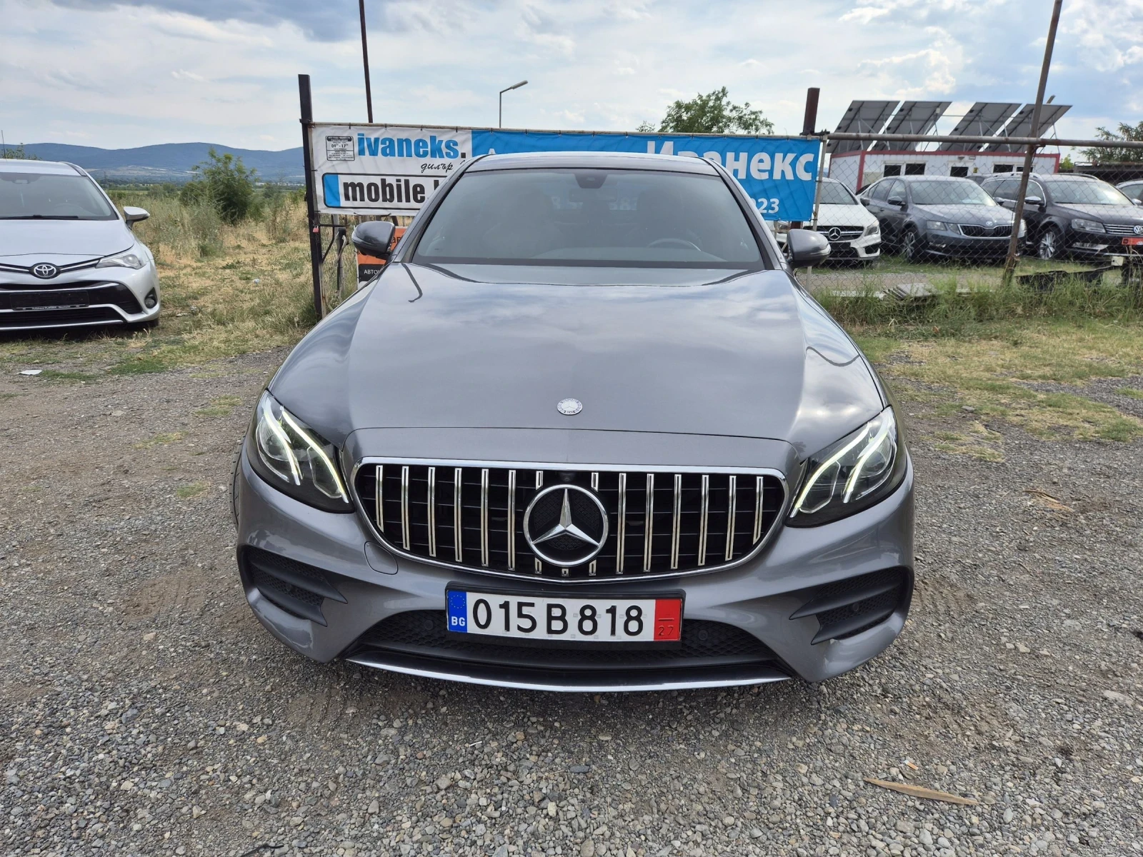 Mercedes-Benz E 220 AMG/PANORAMA/AMBIENTNO  - изображение 2