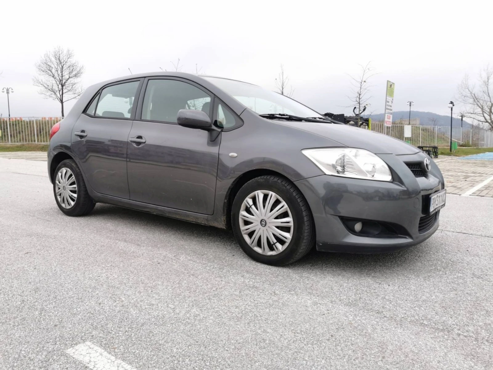 Toyota Auris 1.4 16v VVT-I - изображение 2