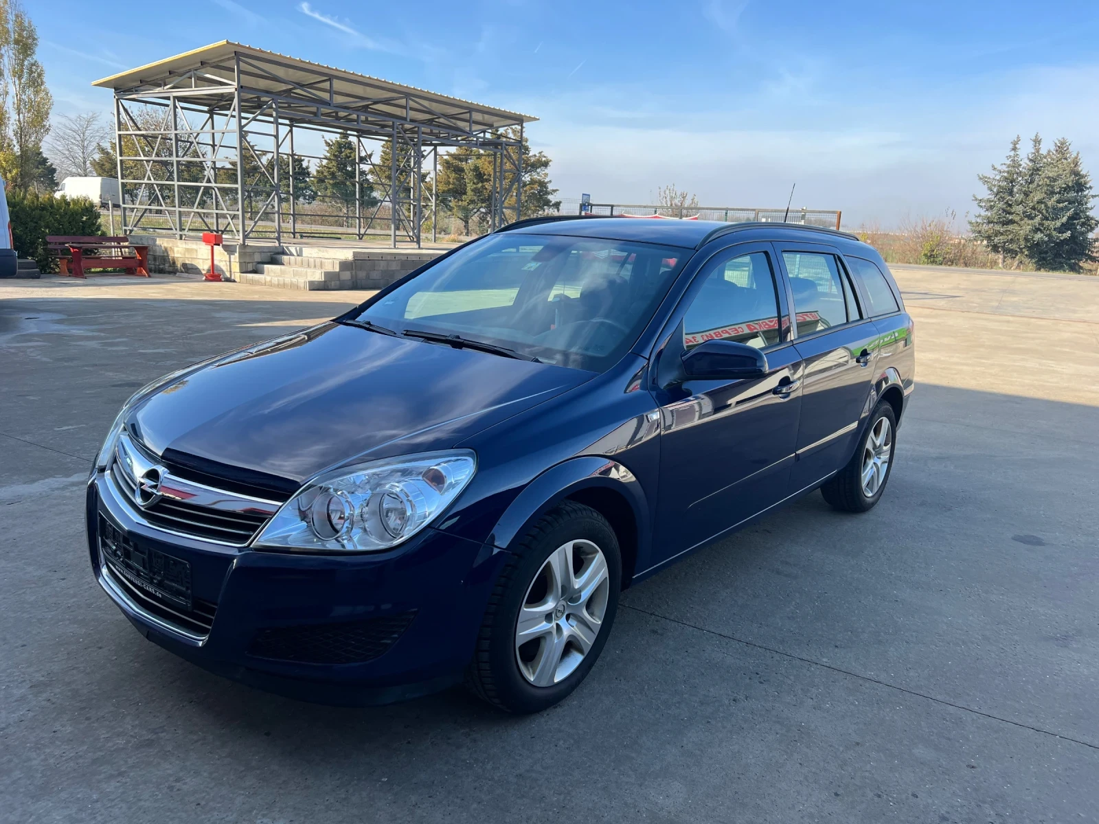 Opel Astra 1.9 CDTI KOSMO  - изображение 2