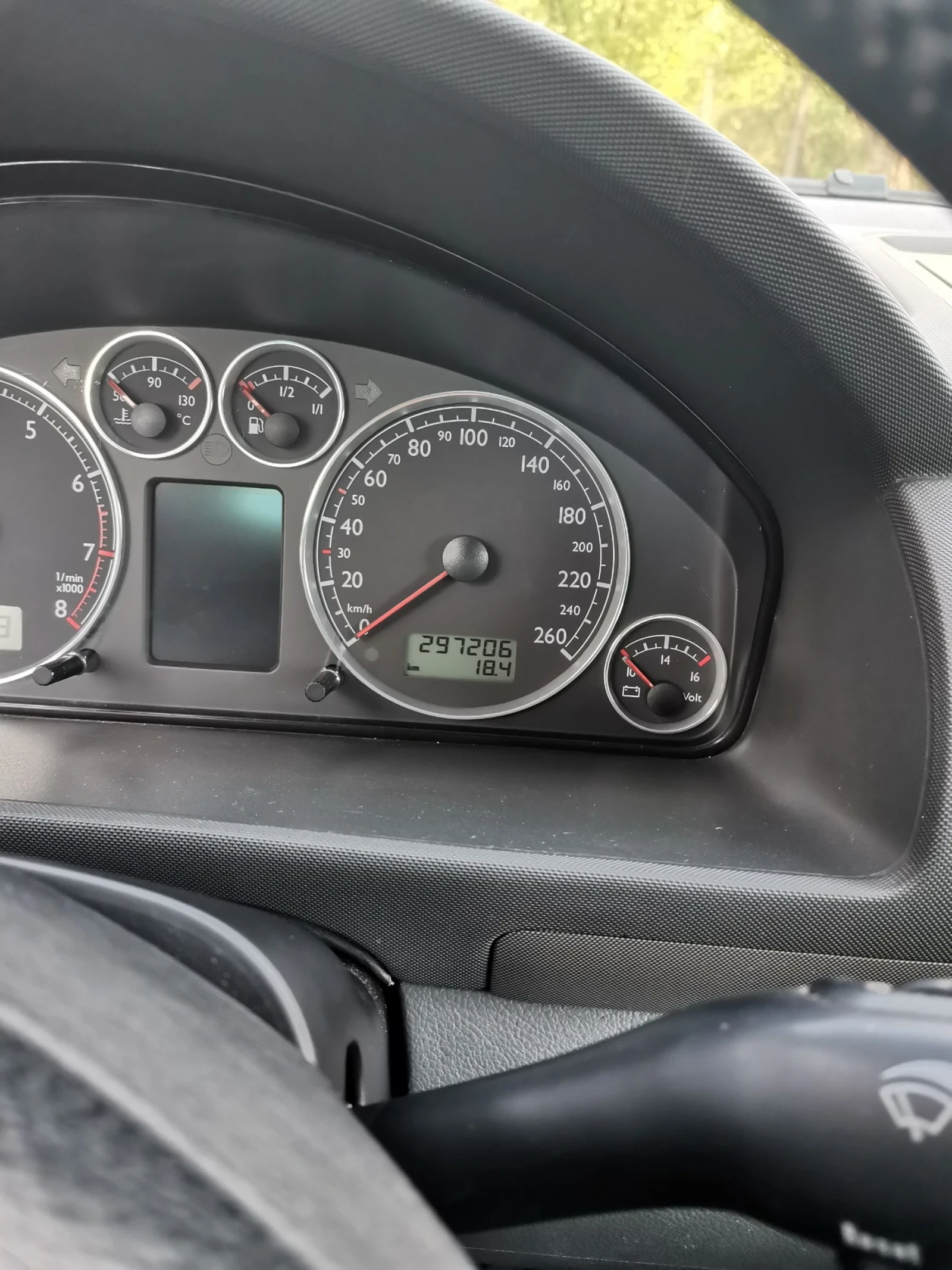 VW Sharan 1, 8 Т - изображение 4