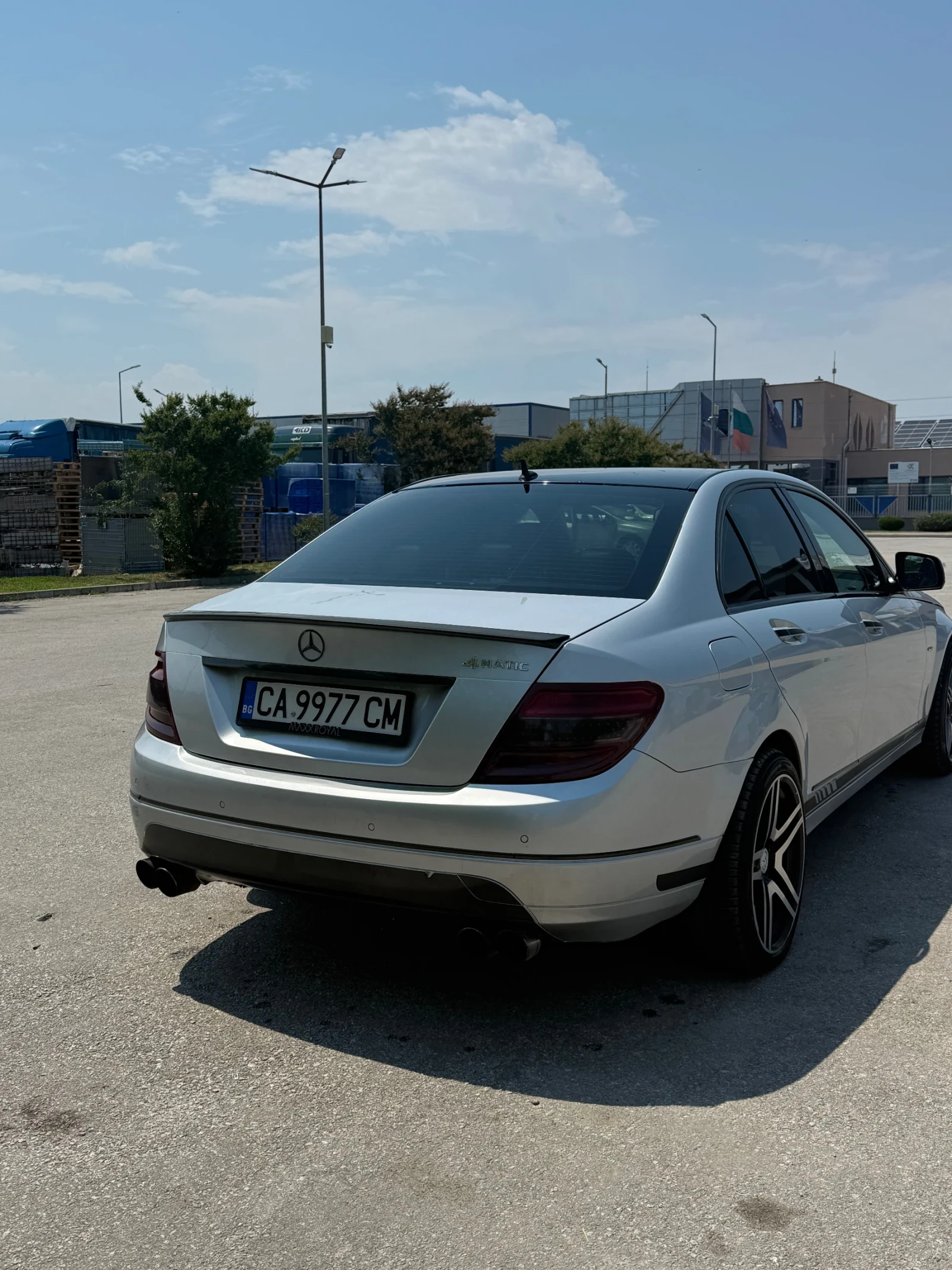 Mercedes-Benz C 320  - изображение 5