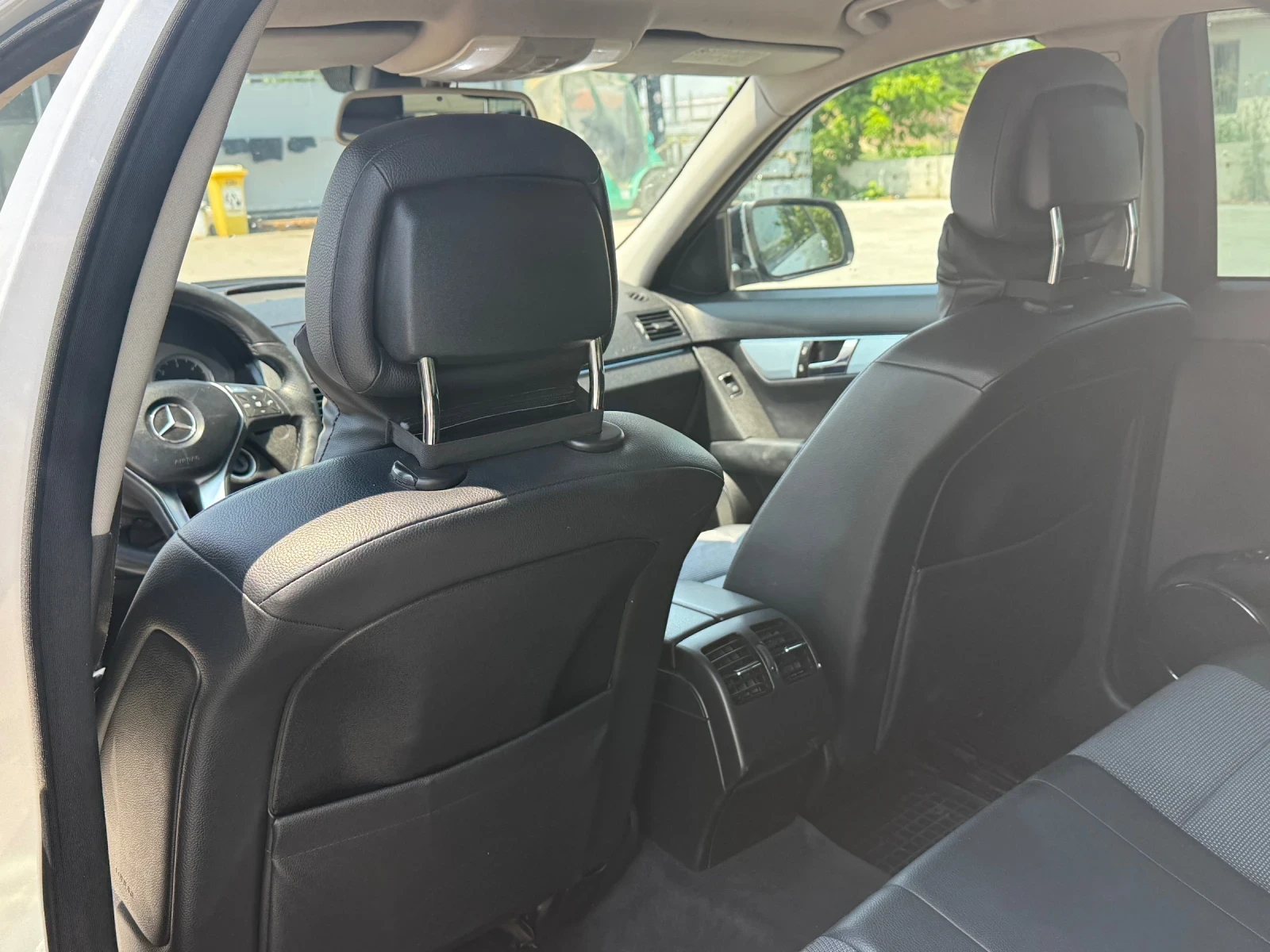 Mercedes-Benz C 320  - изображение 10