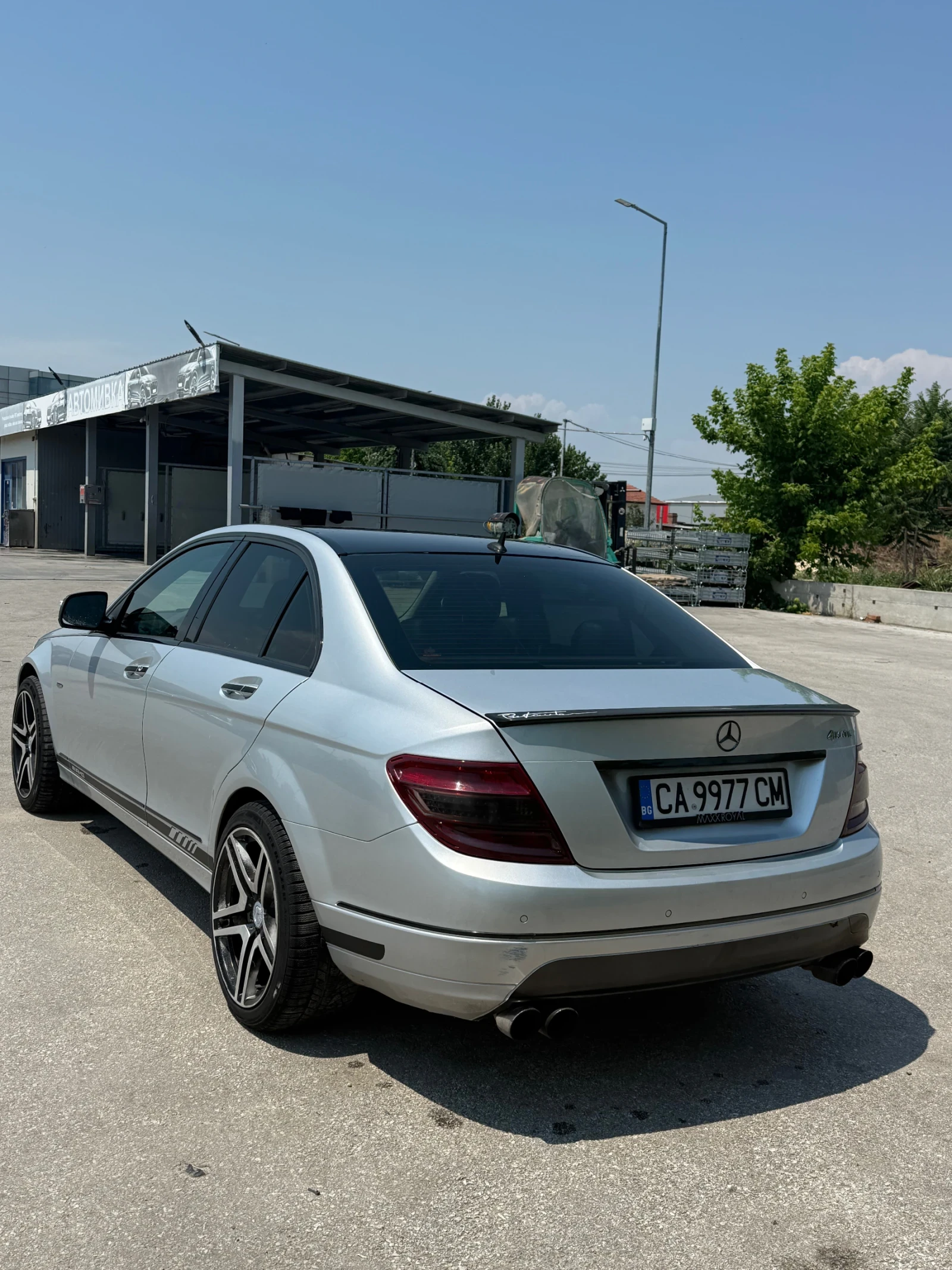 Mercedes-Benz C 320  - изображение 7