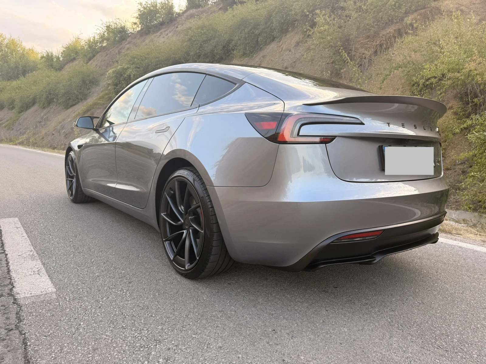 Tesla Model 3 Perf= Quicksilver= CarPlay = ГАРАНЦИЯ 2032 - изображение 3