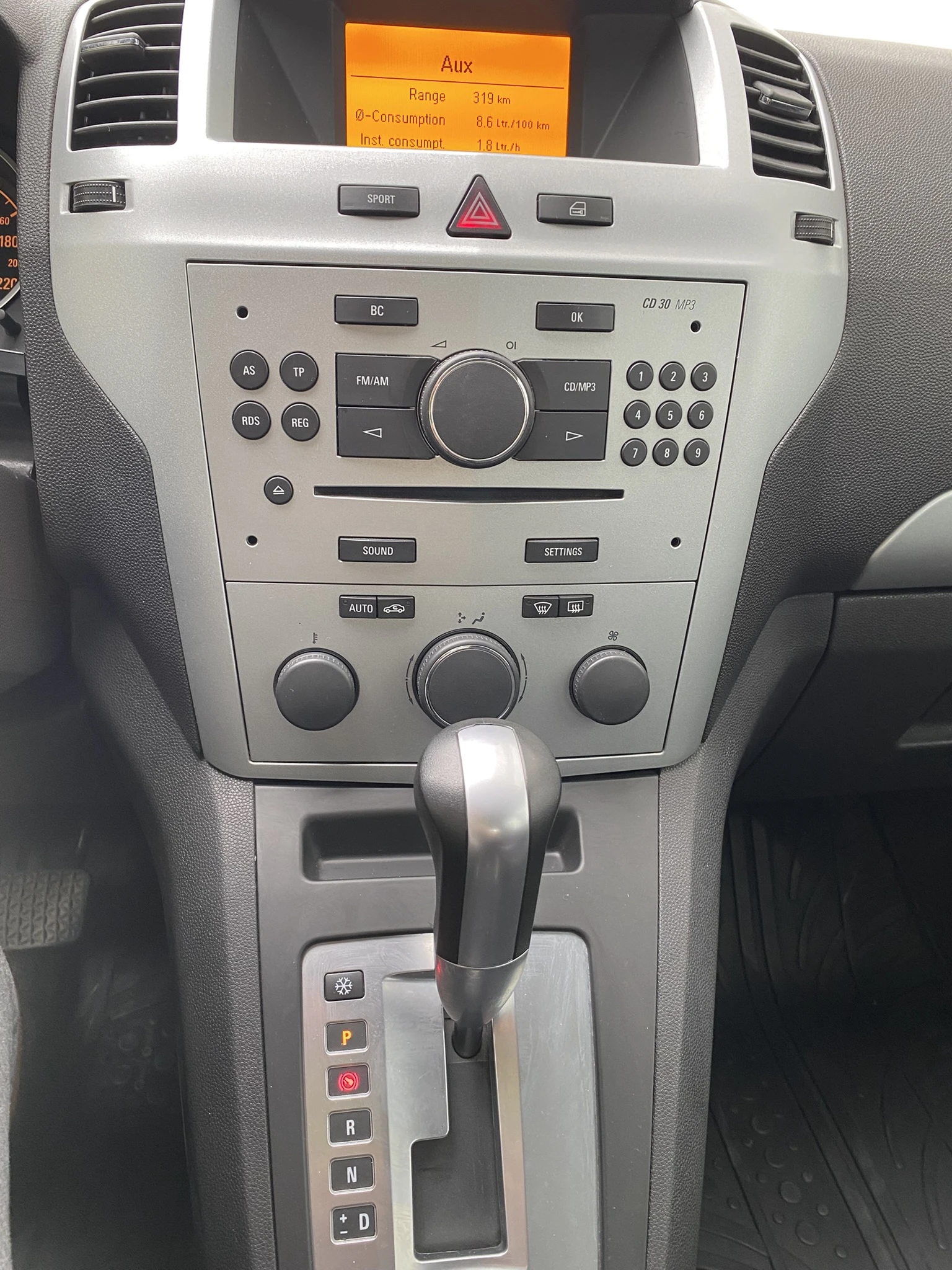 Opel Zafira 1.9 CDTI Един Собственик 6+ 1 - изображение 6