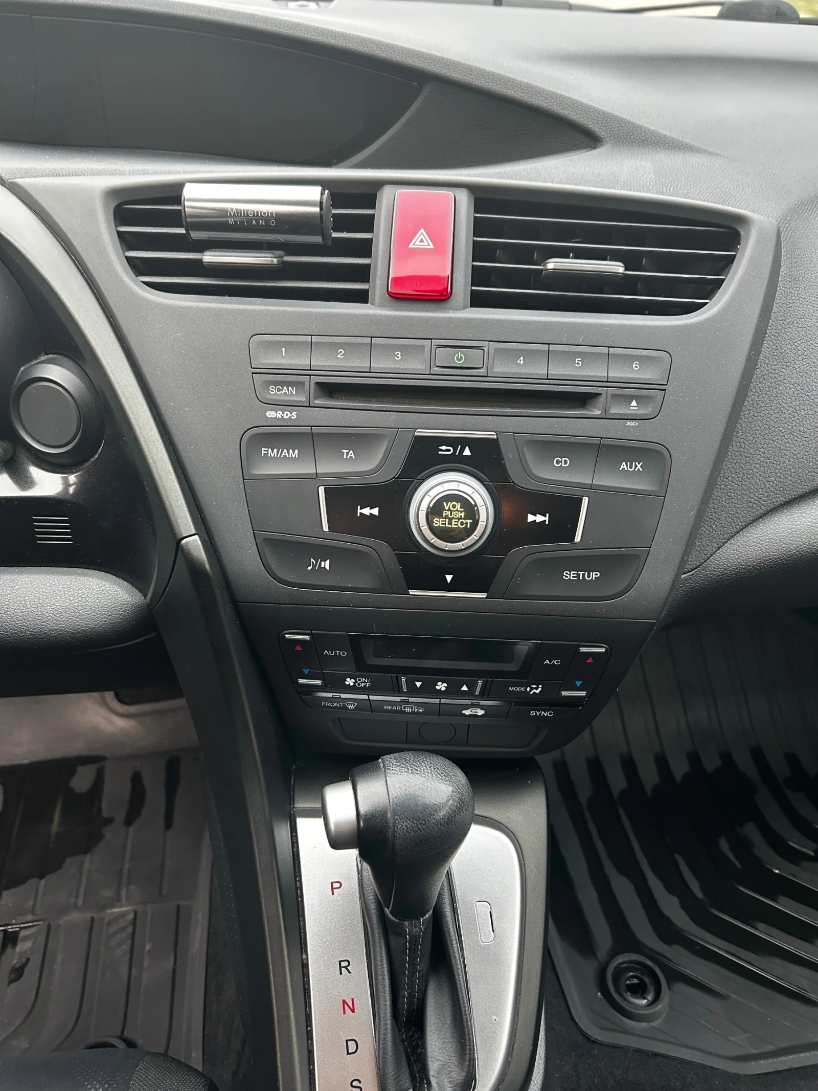 Honda Civic 1.8 Automat CH - изображение 5