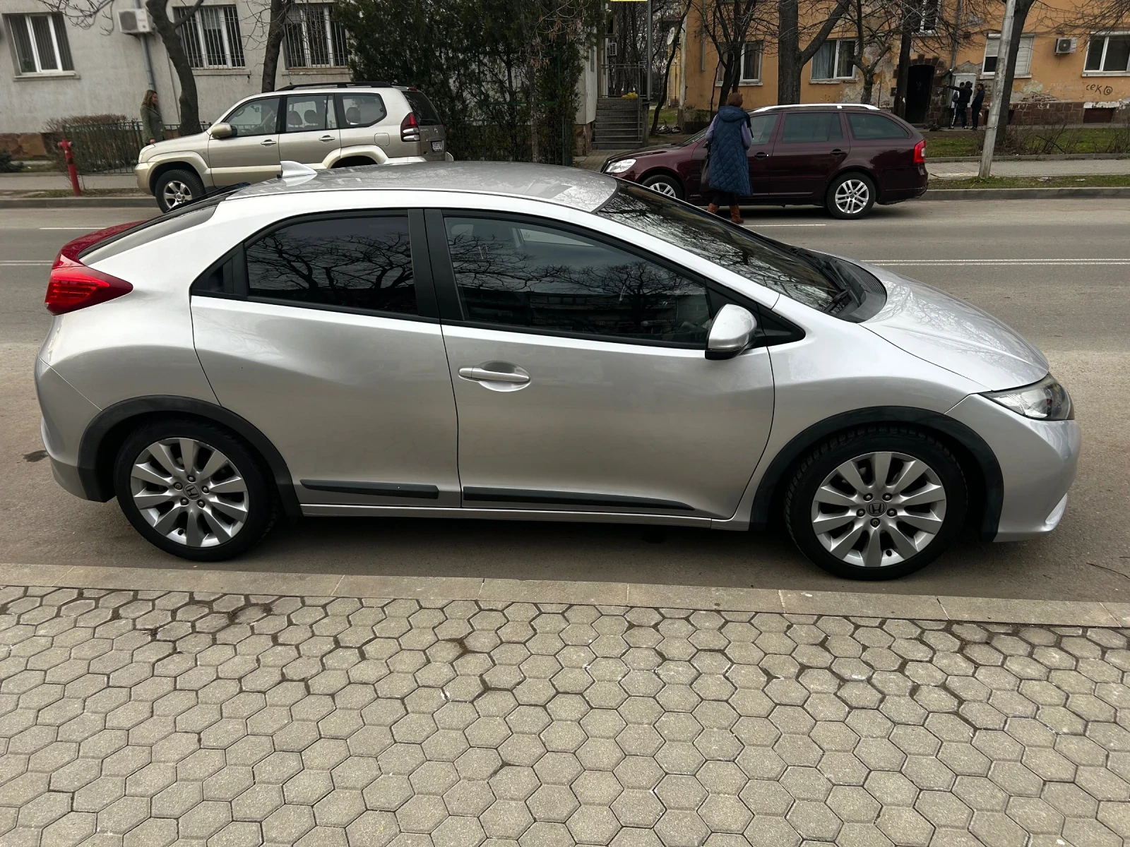 Honda Civic 1.8 Automat CH - изображение 2