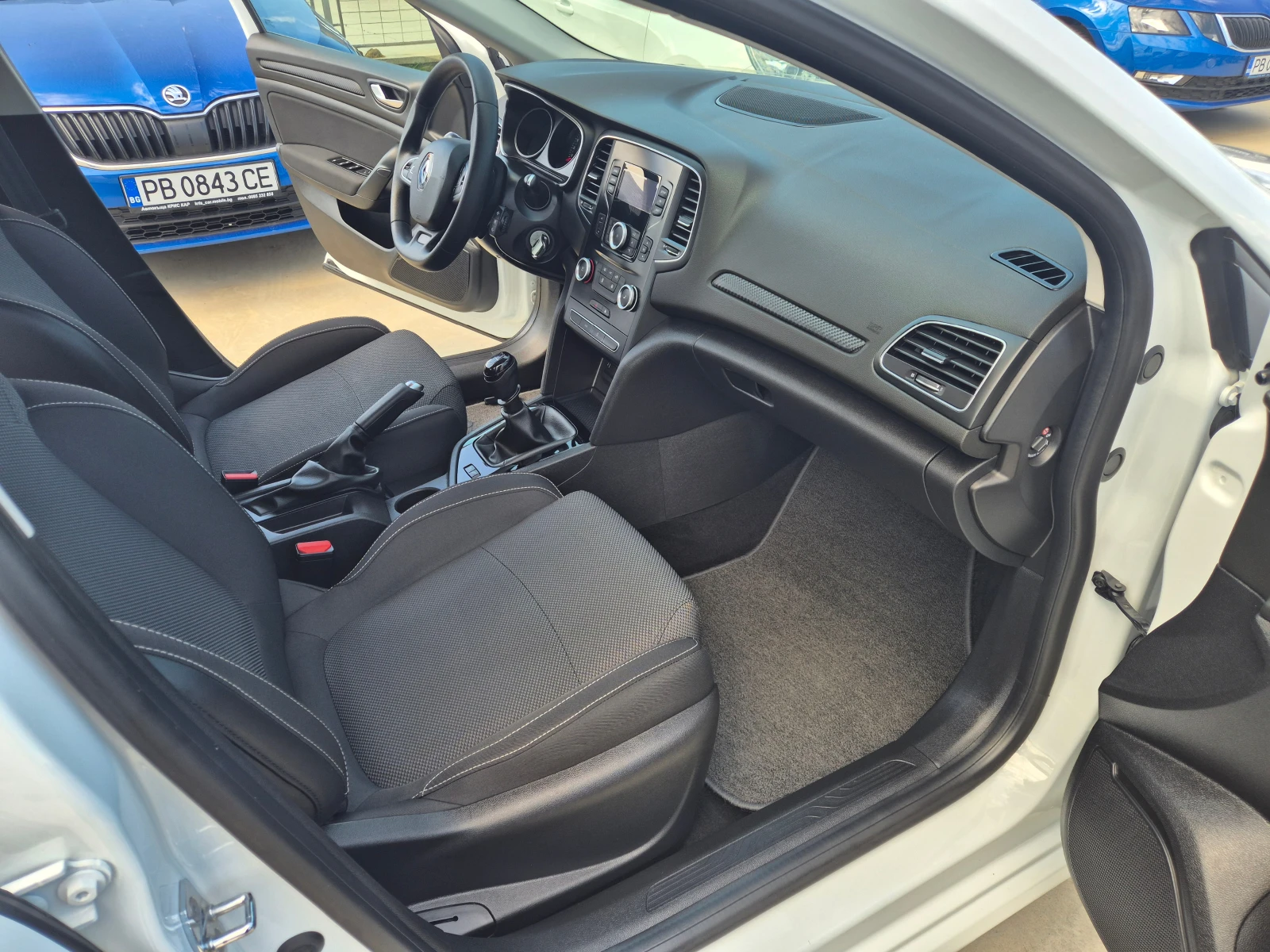 Renault Megane  НОВ-1, 5DCI-6ск, снимка 9 - Автомобили и джипове - 54298902